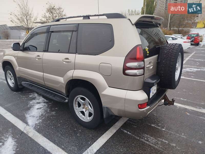 Внедорожник / Кроссовер Toyota Land Cruiser Prado 2003 в Киеве