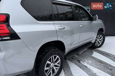 Позашляховик / Кросовер Toyota Land Cruiser Prado 2019 в Києві