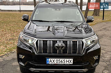 Позашляховик / Кросовер Toyota Land Cruiser Prado 2019 в Києві