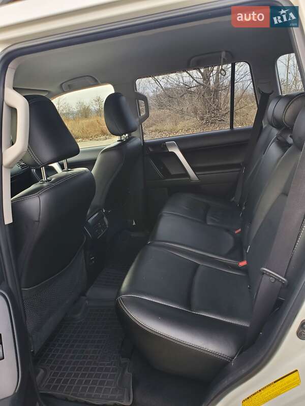 Внедорожник / Кроссовер Toyota Land Cruiser Prado 2014 в Киеве