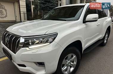 Позашляховик / Кросовер Toyota Land Cruiser Prado 2022 в Києві