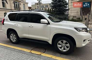 Позашляховик / Кросовер Toyota Land Cruiser Prado 2022 в Києві