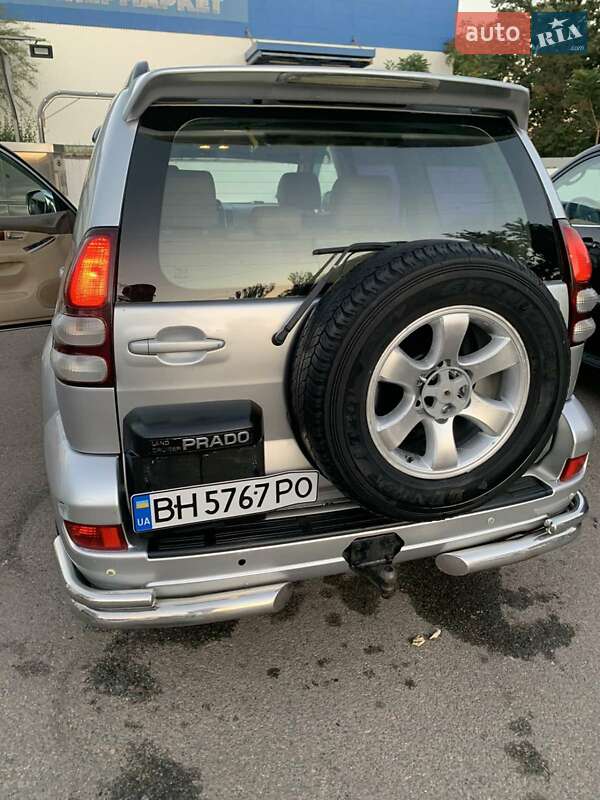 Позашляховик / Кросовер Toyota Land Cruiser Prado 2007 в Миколаєві