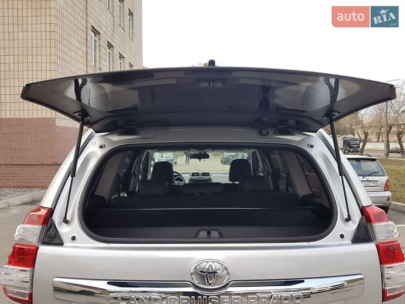 Позашляховик / Кросовер Toyota Land Cruiser Prado 2014 в Києві