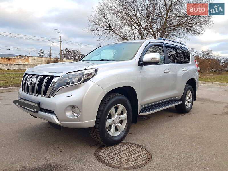 Позашляховик / Кросовер Toyota Land Cruiser Prado 2014 в Києві