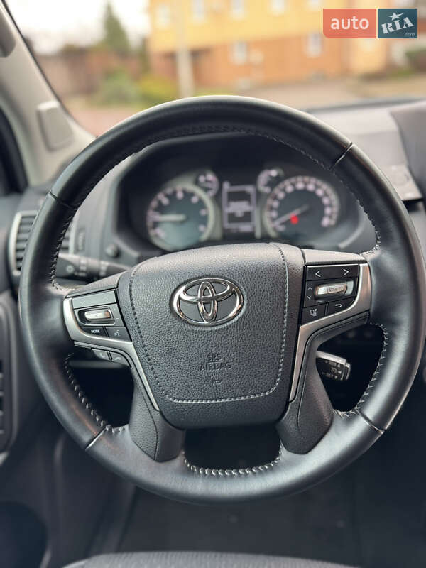 Внедорожник / Кроссовер Toyota Land Cruiser Prado 2022 в Ровно фото 31 Внедорожник / Кроссовер Toyota Land Cruiser Prado 2022 в Ровно