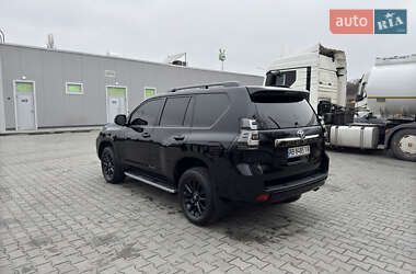 Внедорожник / Кроссовер Toyota Land Cruiser Prado 2021 в 