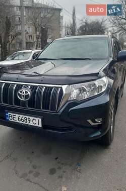 Позашляховик / Кросовер Toyota Land Cruiser Prado 2017 в Миколаєві