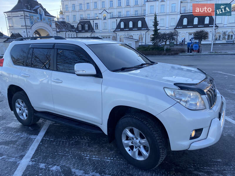 Внедорожник / Кроссовер Toyota Land Cruiser Prado 2011 в Тернополе
