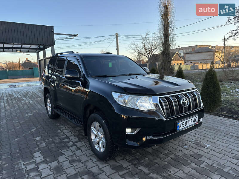 Позашляховик / Кросовер Toyota Land Cruiser Prado 2018 в Кривому Розі