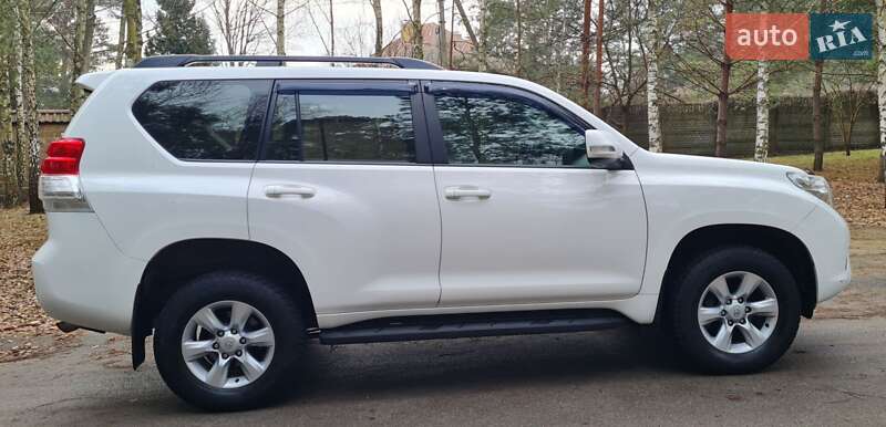 Внедорожник / Кроссовер Toyota Land Cruiser Prado 2013 в Киеве