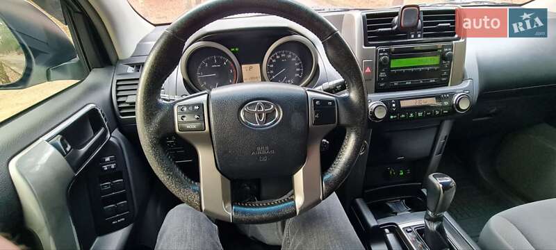 Внедорожник / Кроссовер Toyota Land Cruiser Prado 2013 в Киеве