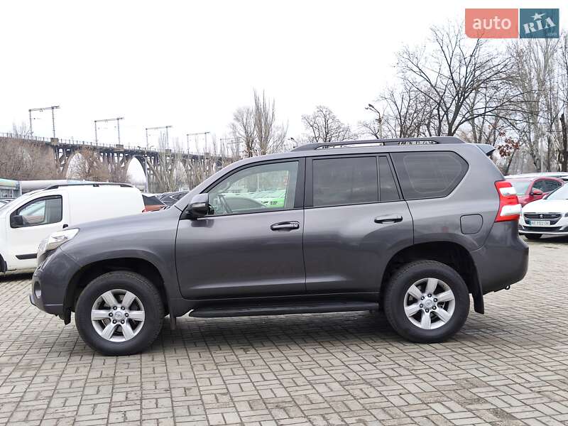 Позашляховик / Кросовер Toyota Land Cruiser Prado 2013 в Дніпрі