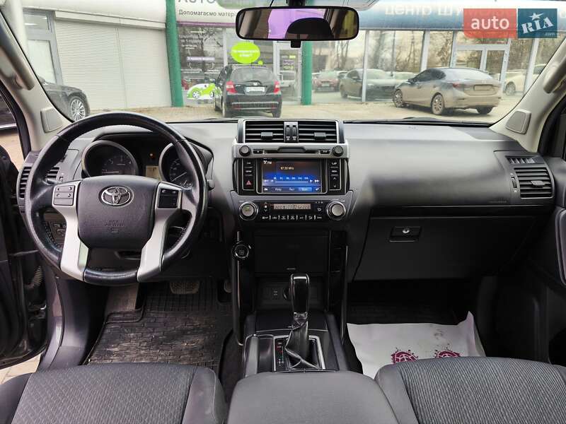 Позашляховик / Кросовер Toyota Land Cruiser Prado 2013 в Дніпрі