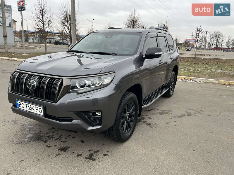 Toyota Land Cruiser Prado 2021