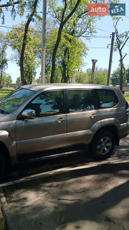 Внедорожник / Кроссовер Toyota Land Cruiser Prado 2005 в Херсоне