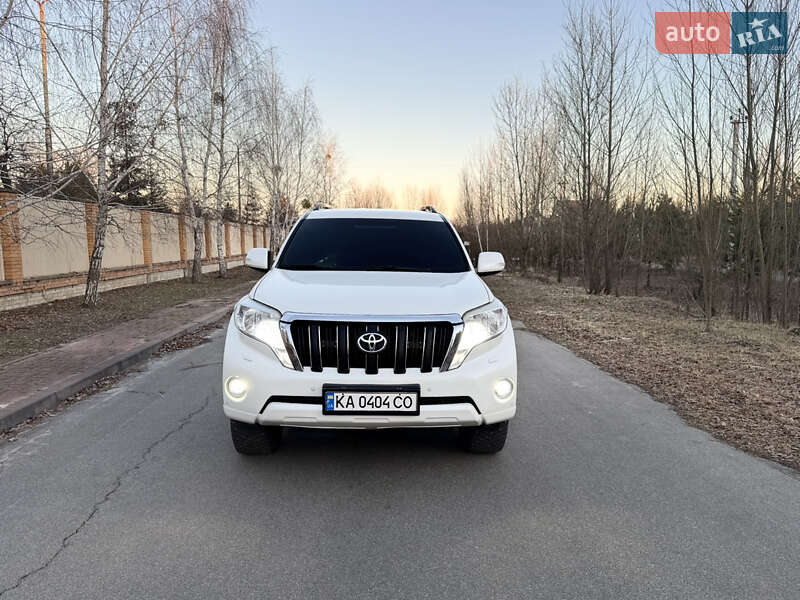 Позашляховик / Кросовер Toyota Land Cruiser Prado 2014 в 
