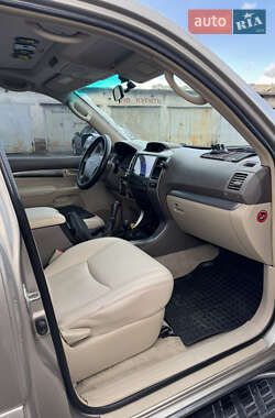 Внедорожник / Кроссовер Toyota Land Cruiser Prado 2003 в 