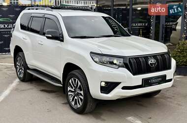 Позашляховик / Кросовер Toyota Land Cruiser Prado 2022 в Києві