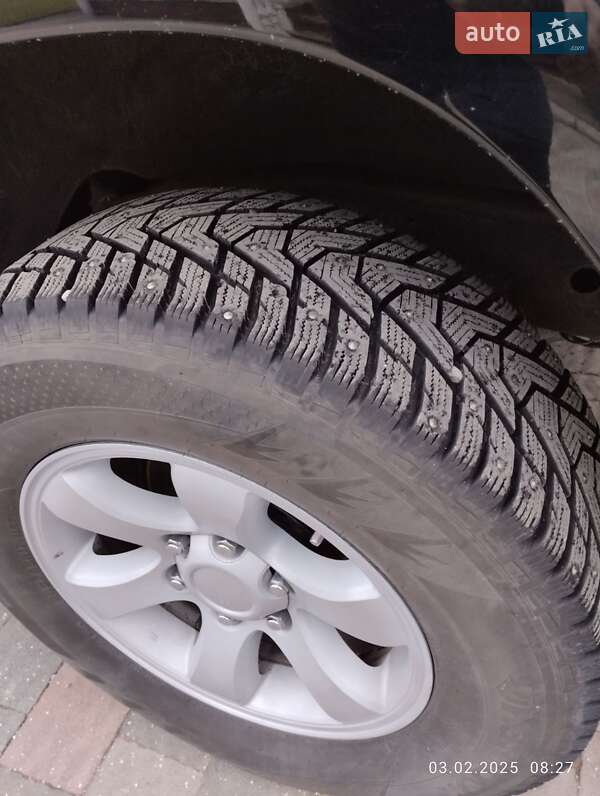 Внедорожник / Кроссовер Toyota Land Cruiser Prado 2006 в Делятине