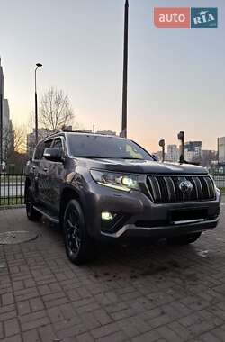 Внедорожник / Кроссовер Toyota Land Cruiser Prado 2021 в Киеве