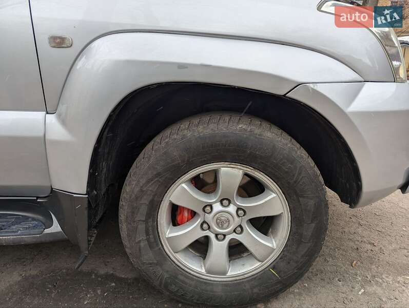 Позашляховик / Кросовер Toyota Land Cruiser Prado 2005 в Чернігові