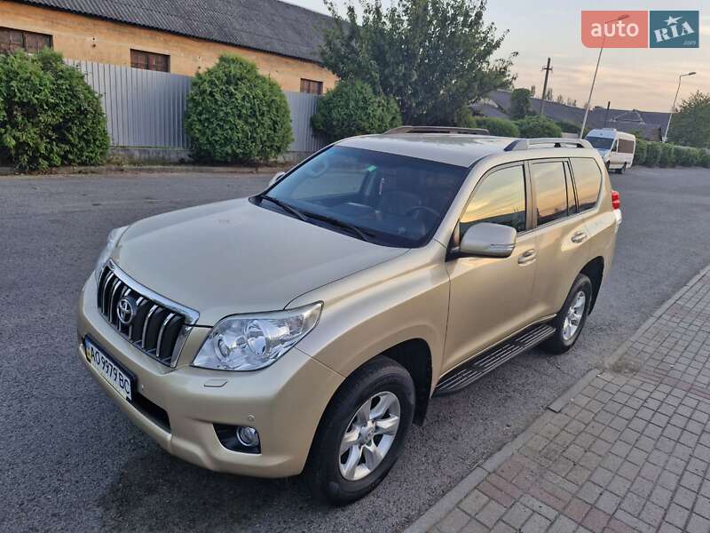 Внедорожник / Кроссовер Toyota Land Cruiser Prado 2013 в Ужгороде