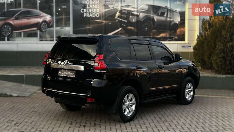 Позашляховик / Кросовер Toyota Land Cruiser Prado 2022 в Чернівцях