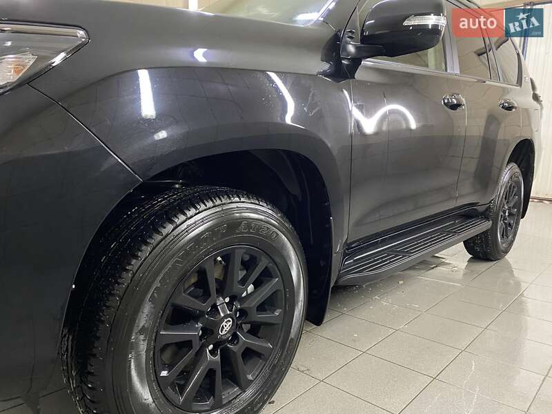 Позашляховик / Кросовер Toyota Land Cruiser Prado 2023 в Умані