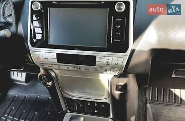 Позашляховик / Кросовер Toyota Land Cruiser Prado 2019 в 