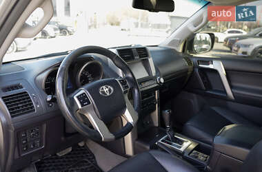 Внедорожник / Кроссовер Toyota Land Cruiser Prado 2012 в Черновцах