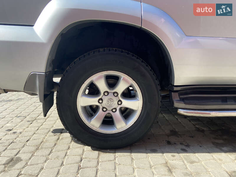 Внедорожник / Кроссовер Toyota Land Cruiser Prado 2003 в Киеве
