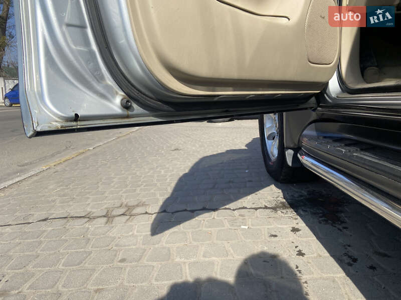 Внедорожник / Кроссовер Toyota Land Cruiser Prado 2003 в Киеве