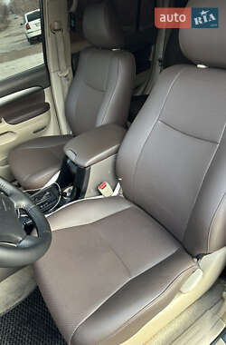 Внедорожник / Кроссовер Toyota Land Cruiser Prado 2004 в 