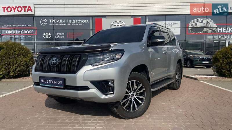 Toyota Land Cruiser Prado 2023