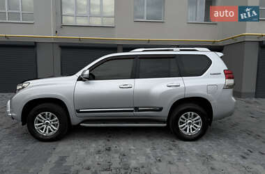 Позашляховик / Кросовер Toyota Land Cruiser Prado 2010 в Хмельницькому