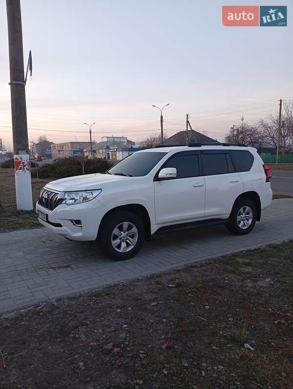 Внедорожник / Кроссовер Toyota Land Cruiser Prado 2019 в Чернобае