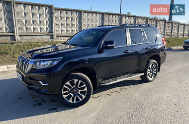 Внедорожник / Кроссовер Toyota Land Cruiser Prado 2022 в 