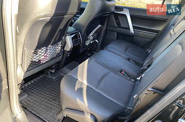 Внедорожник / Кроссовер Toyota Land Cruiser Prado 2022 в 