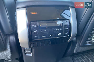 Внедорожник / Кроссовер Toyota Land Cruiser Prado 2022 в 