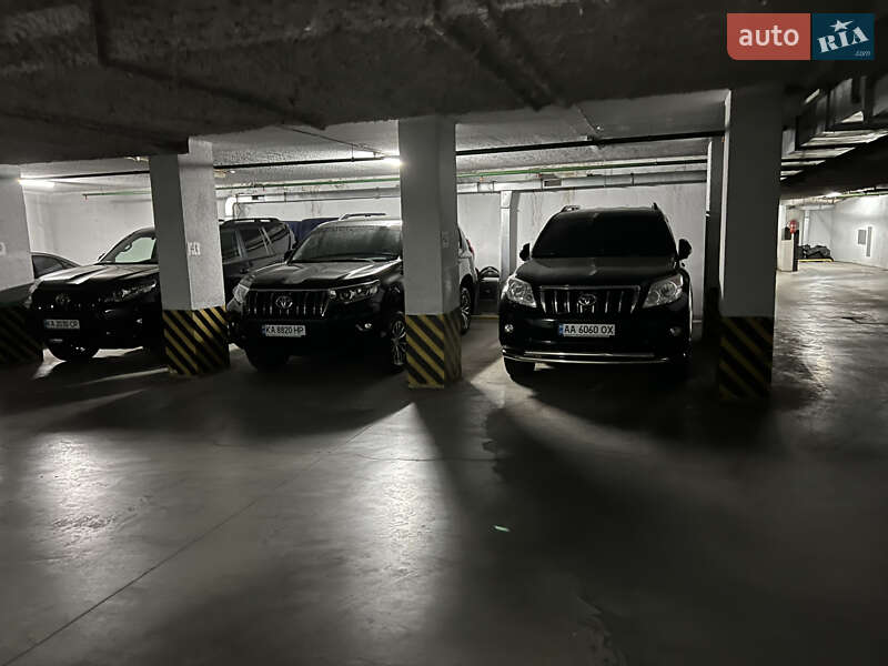 Позашляховик / Кросовер Toyota Land Cruiser Prado 2013 в Києві