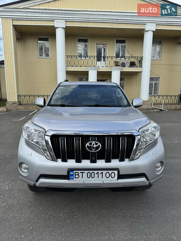Позашляховик / Кросовер Toyota Land Cruiser Prado 2013 в Броварах