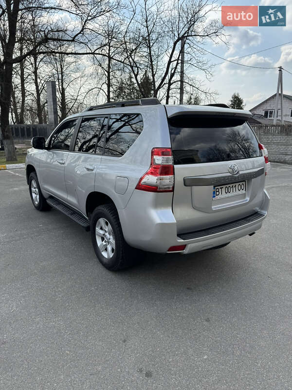 Позашляховик / Кросовер Toyota Land Cruiser Prado 2013 в Броварах