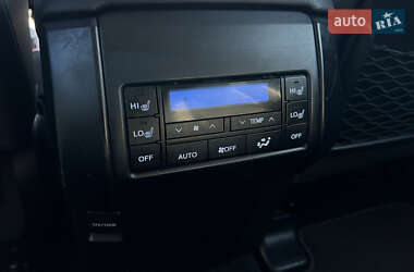 Внедорожник / Кроссовер Toyota Land Cruiser Prado 2020 в 