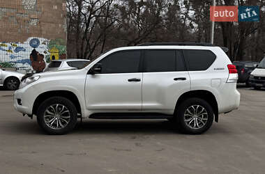 Внедорожник / Кроссовер Toyota Land Cruiser Prado 2012 в 