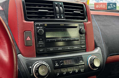 Внедорожник / Кроссовер Toyota Land Cruiser Prado 2012 в 