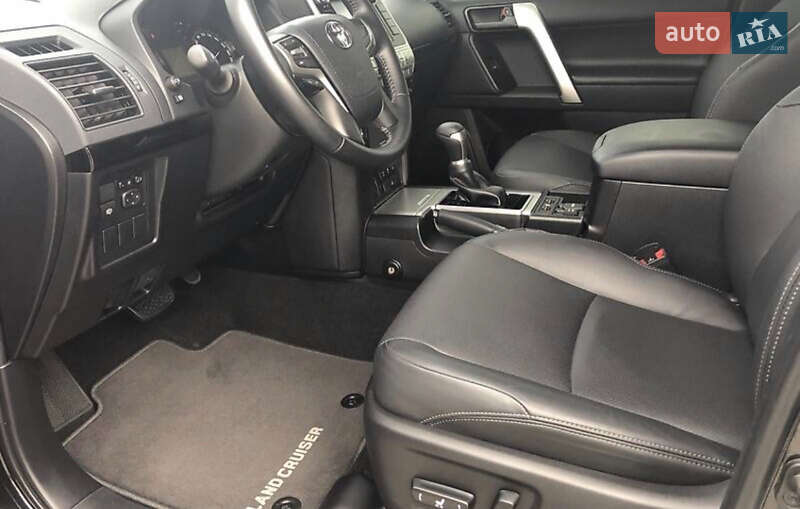 Позашляховик / Кросовер Toyota Land Cruiser Prado 2022 в Ірпені