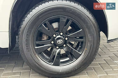 Внедорожник / Кроссовер Toyota Land Cruiser Prado 2010 в 