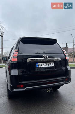 Позашляховик / Кросовер Toyota Land Cruiser Prado 2021 в 