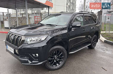 Позашляховик / Кросовер Toyota Land Cruiser Prado 2021 в 